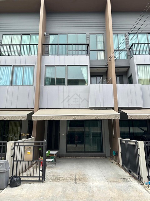 ให้เช่าทาวโฮม 3 ชั้น 3 นอน บ้านกลางเมือง พระราม9 - กรุงเทพกรีฑา ให้เช่าทาวโฮม 3 ชั้น 3 นอน บ้านกลางเมือง พระราม9 - กรุงเทพกรีฑา