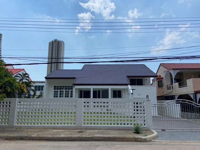 ��º�ҹ������ 118  ���ҧ��  �ѷ��   