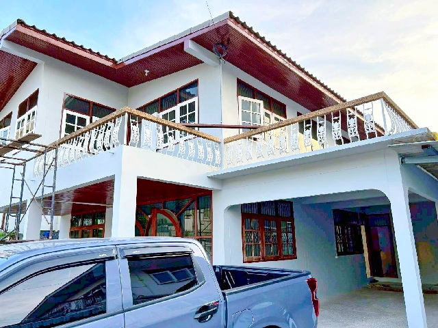 4-5�͹ MRT �ҧ�л� 350 �. ����ʹ� ������ 2 ��� �Ҵ����� 107-111