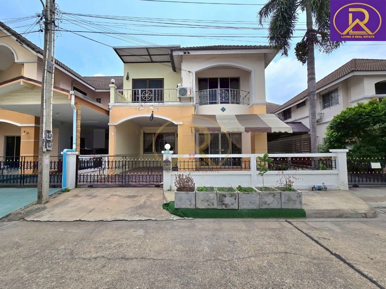 ให้เช่าบ้านเดี่ยวติดถ.สุขุมวิทใกล้ตลาดนัดจตุจักร มบ.ณิชาดา เมืองช ให้เช่าบ้านเดี่ยวติดถ.สุขุมวิทใกล้ตลาดนัดจตุจักร มบ.ณิชาดา เมืองช