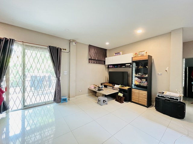 ขายบ้านเดี่ยว Centro ศรีนครินทร์ บางนา 52 ตรว. คุ้มค่า ขายตามสภาพ ขายบ้านเดี่ยว Centro ศรีนครินทร์ บางนา 52 ตรว. คุ้มค่า ขายตามสภาพ