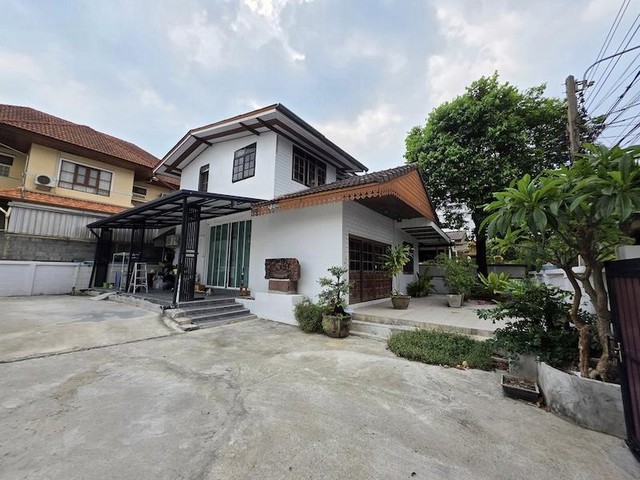 ให้เช่าบ้านเดี่ยว 2 ชั้น 108 ตรว. ซอยปุณณวิถี 31 ใกล้ BTS ปุณณวิถ ให้เช่าบ้านเดี่ยว 2 ชั้น 108 ตรว. ซอยปุณณวิถี 31 ใกล้ BTS ปุณณวิถ