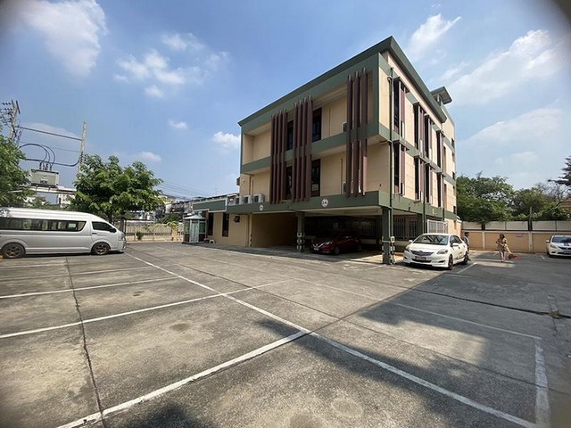 ให้เช่าอาคารสำนักงาน 3 ชั้น 728 ตรม. ซอยประชาอุทิศ 15 พร้อมใช้งาน ให้เช่าอาคารสำนักงาน 3 ชั้น 728 ตรม. ซอยประชาอุทิศ 15 พร้อมใช้งาน