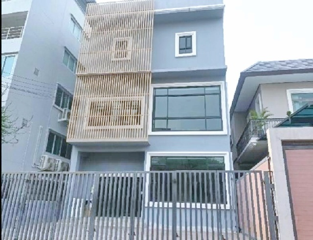 .เช่าโฮมออฟฟิศ 3 ชัน BTS พระโขนง 900มสุขุมวิท71 ปรีดี มีลิฟท์ใน .เช่าโฮมออฟฟิศ 3 ชัน BTS พระโขนง 900มสุขุมวิท71 ปรีดี มีลิฟท์ใน