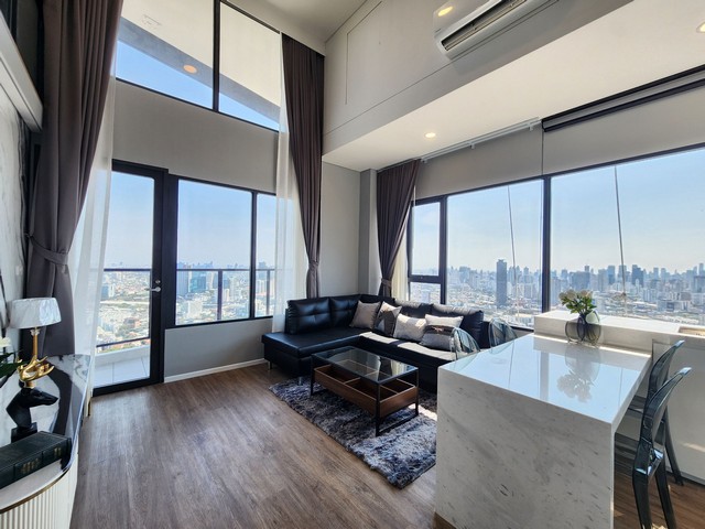 Siamese Rama 9 Duplex � Modern 2-Bedroom Condo with Unblocked Vie