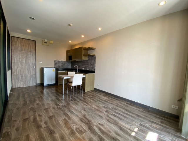 ��´�ǹ I zen prime condo �Ҵ����� 71 ��Ҵ 39.78 ��.�. 