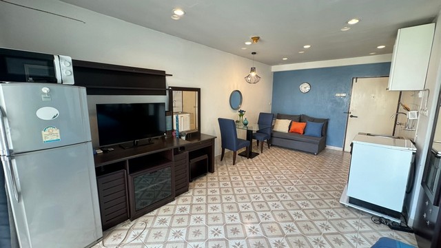 Saranjai Mansion 14th floor