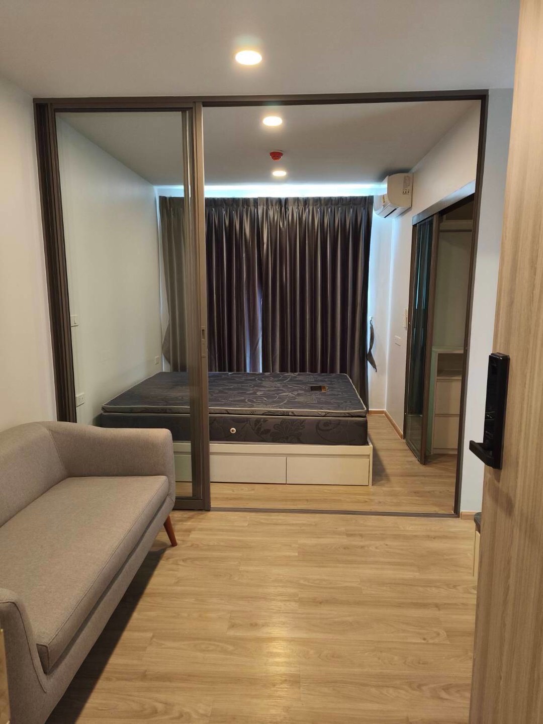  ��¤͹� Esque Sukhumvit 101/1 