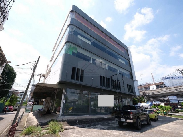 ให้เช่าอาคารพาณิชย์ 5 ชั้น 4 คูหา 1200 ตรม. ติดถนนศรีนครินทร์ ให้เช่าอาคารพาณิชย์ 5 ชั้น 4 คูหา 1200 ตรม. ติดถนนศรีนครินทร์