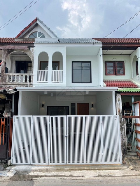 ขายทาวน์เฮาส์ 2 ชั้น 22 ตรว. นวมินทร์ 111 รีโนเวทใหม่สวย บ้านหันท ขายทาวน์เฮาส์ 2 ชั้น 22 ตรว. นวมินทร์ 111 รีโนเวทใหม่สวย บ้านหันท