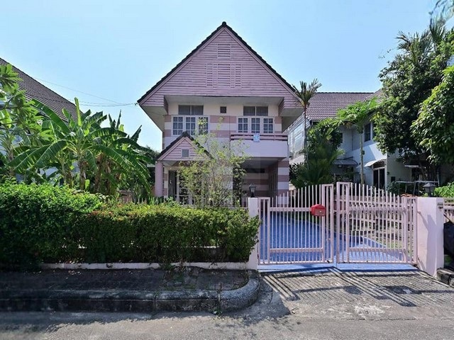 ให้เช่าบ้านหลังมุม 85 ตรว. 3 ห้องนอน หมู่บ้านโฮมเพลส รามคำแหง 140 ให้เช่าบ้านหลังมุม 85 ตรว. 3 ห้องนอน หมู่บ้านโฮมเพลส รามคำแหง 140