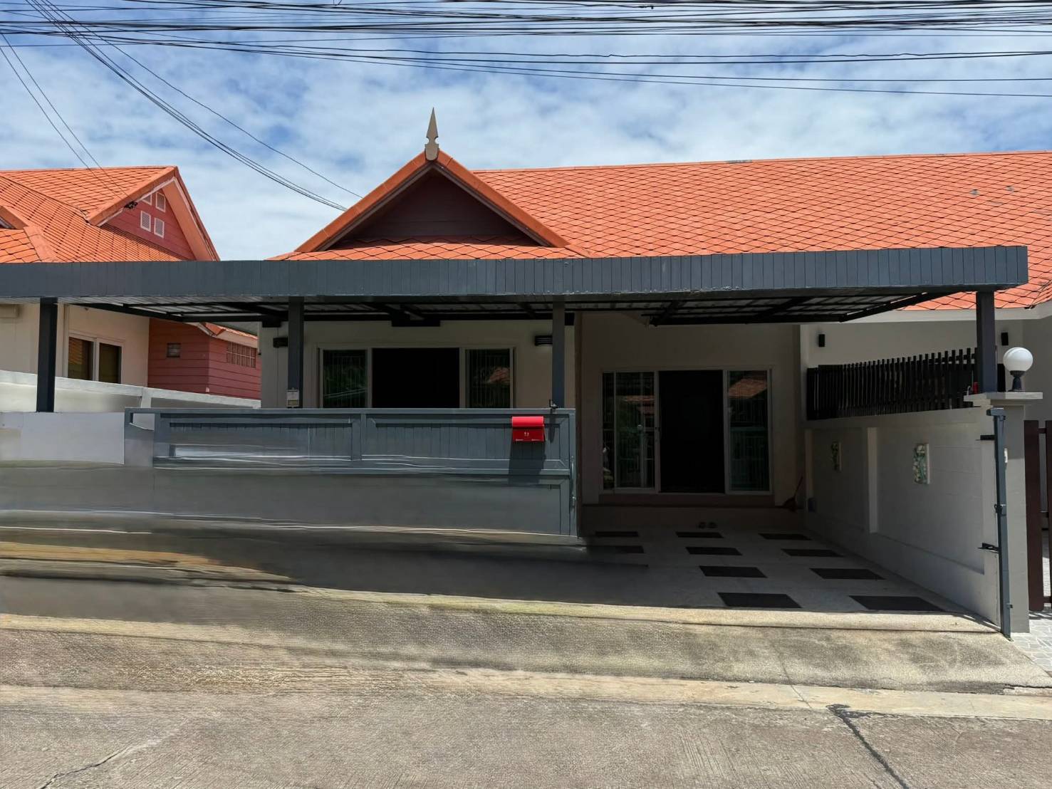 #��º�ҹὴ��͹�ç �����ҹ The view  