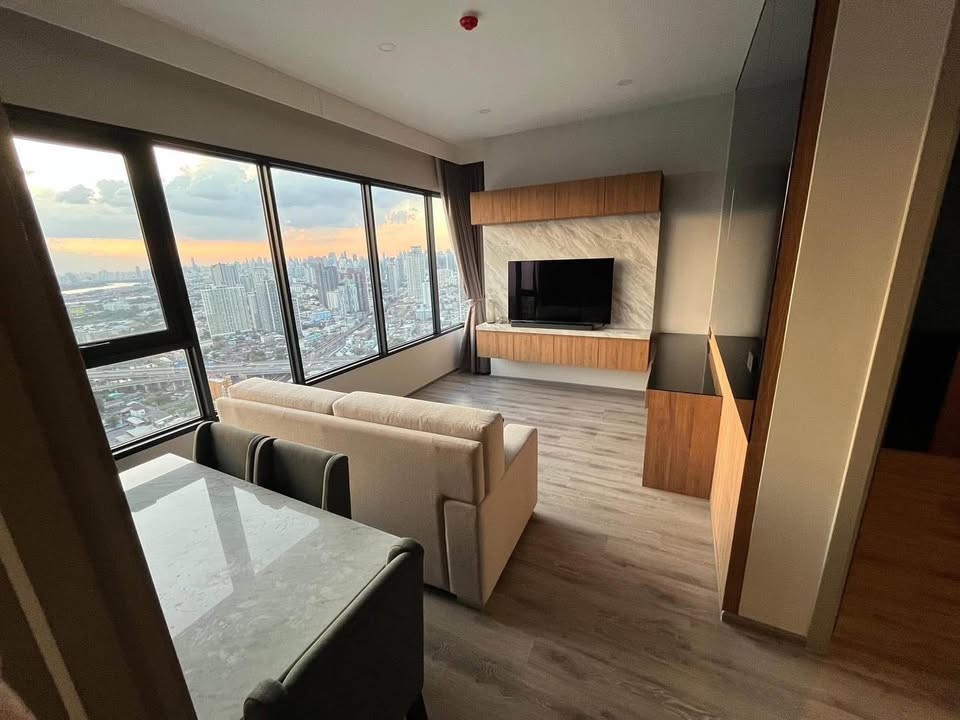 KnightsBridge Onnut 44th floor