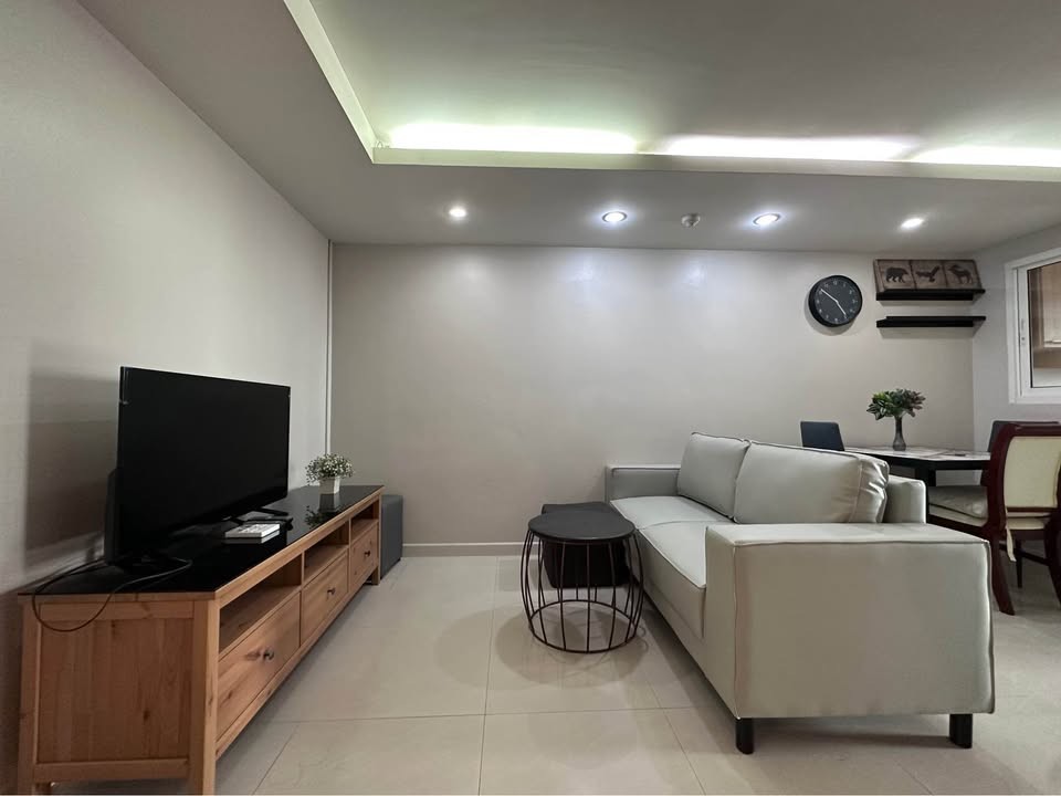 Zenith Place 71 safe clean Zenith Place 71 safe clean