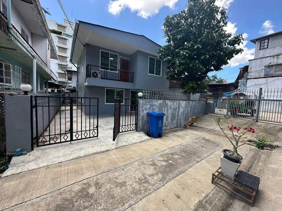 ให้เช่าบ้านเดี่ยว 2 ชั้น เช่า 30,000 บาท 35 ตร.ว. ให้เช่าบ้านเดี่ยว 2 ชั้น เช่า 30,000 บาท 35 ตร.ว.