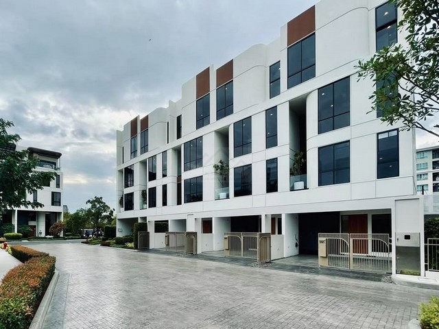 ขายทาวน์โฮม 3.5 ชั้น 212 ตรม. เดมี สาธุ 49 DEMI Sathu 49 ย่านพระร ขายทาวน์โฮม 3.5 ชั้น 212 ตรม. เดมี สาธุ 49 DEMI Sathu 49 ย่านพระร