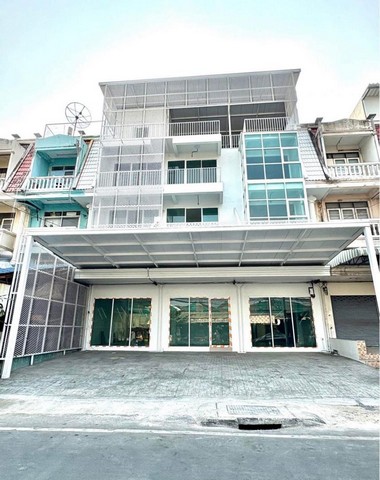 ให้เช่าอาคารพาณิชย์ 4.5 ชั้น 3 คูหา 952 ตร.ม. ซอยรามคำแหง ให้เช่าอาคารพาณิชย์ 4.5 ชั้น 3 คูหา 952 ตร.ม. ซอยรามคำแหง