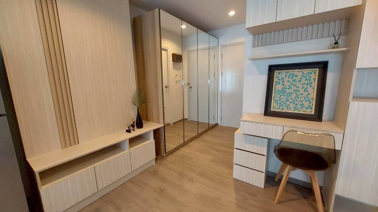 Regent Home Bangna clean