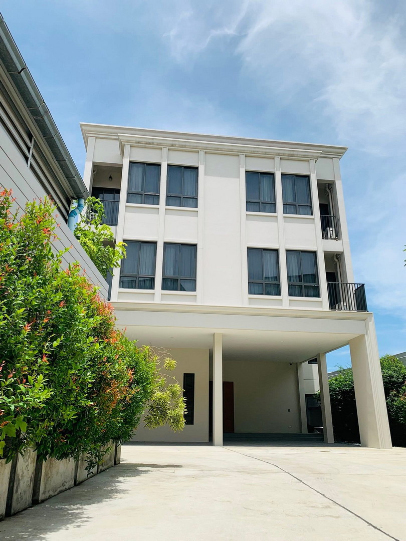 บ้านเดี่ยวหรู 3 ชั้นราชดำเนินให้เช่า 4 ห้องนอน 6 ห้องน้ำ บ้านเดี่ยวหรู 3 ชั้นราชดำเนินให้เช่า 4 ห้องนอน 6 ห้องน้ำ