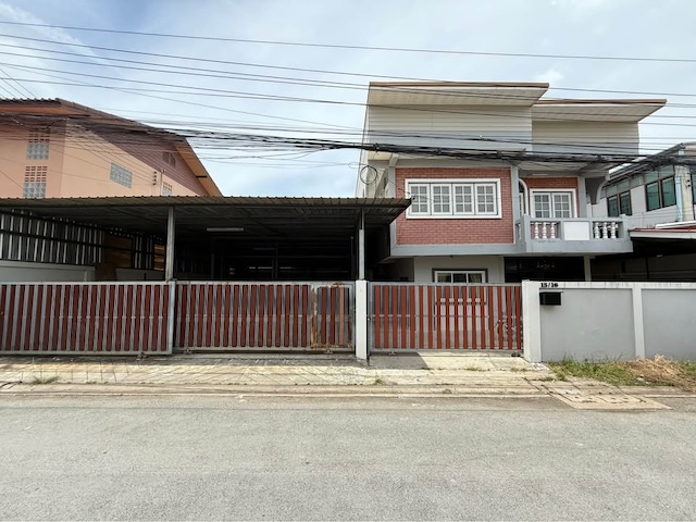 BST925 ให้เช่าโกดัง+บ้านเดี่ยว 2ชั้น นวมินทร์42 พื้นที่กว้าง 100 BST925 ให้เช่าโกดัง+บ้านเดี่ยว 2ชั้น นวมินทร์42 พื้นที่กว้าง 100