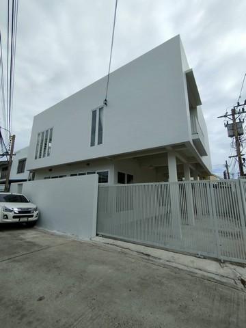 ��º�ҹ����� 2 ��� 40 ��.�. ��ҹ�ط����� ���¢�ҧ ��� MRT�ط��