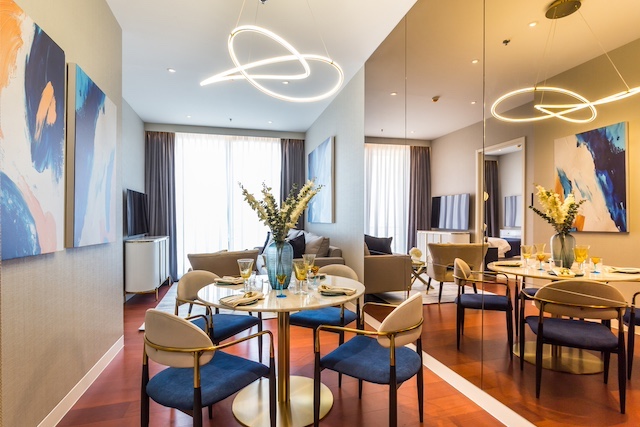 BH3733 ������ Rare Unit KHUN by YOO inspired by Starck