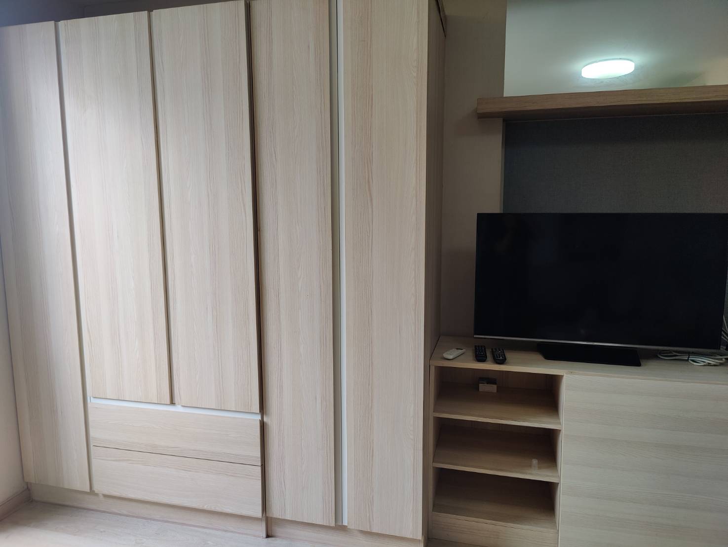 ������Ҥ͹� Elio Del Ray ��� �֡ F 