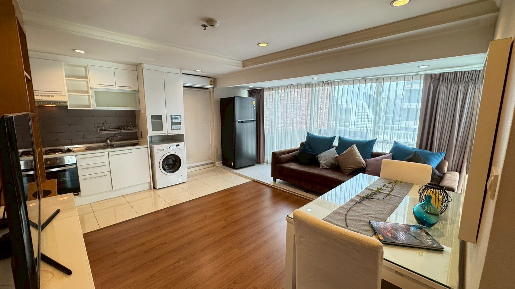 ��� �͹� Grand Parkview ��ȡ 2 �͹ ���ö俿�� BTS ��ȡ 