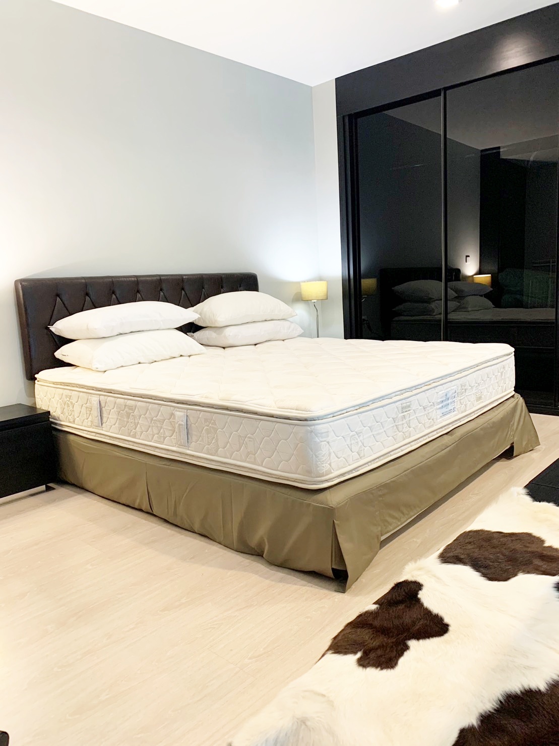 ให้เช่า คอนโด RHYTHM สุขุมวิท 44 ทับ 1 ใกล้ BTS พระโขนง ให้เช่า คอนโด RHYTHM สุขุมวิท 44 ทับ 1 ใกล้ BTS พระโขนง