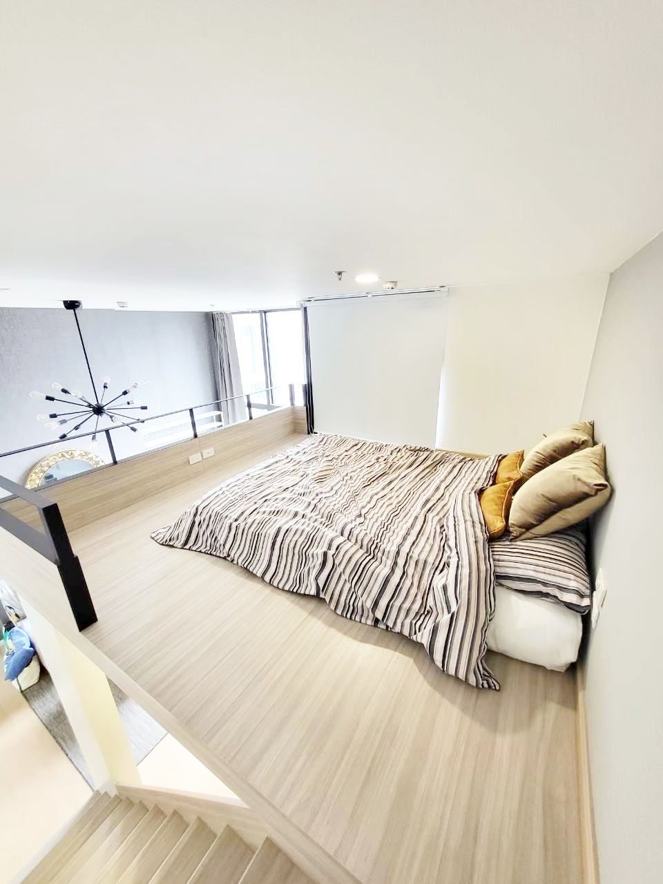 ให้เช่า คอนโด Chewathai เรสซิเดนซ์ อโศก ชั้น ใกล้ MRT พระราม 9 ให้เช่า คอนโด Chewathai เรสซิเดนซ์ อโศก ชั้น ใกล้ MRT พระราม 9