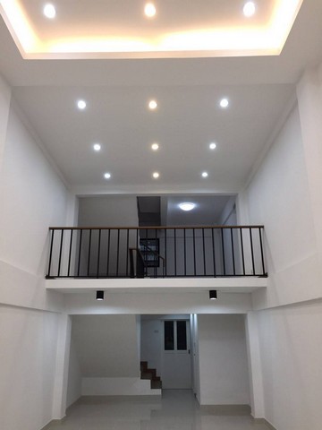 ให้เช่าอาคารพาณิชย์ 1คูหา ติดถนนอ่อนนุช ใกล้แยกศรีนุช ถนนศรีนคริน ให้เช่าอาคารพาณิชย์ 1คูหา ติดถนนอ่อนนุช ใกล้แยกศรีนุช ถนนศรีนคริน