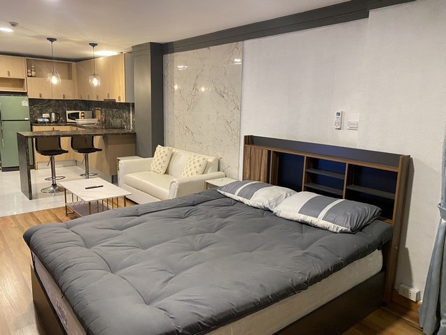 For Rent : Patong, Phuket Palace Condo, Studio Room, Sea View.