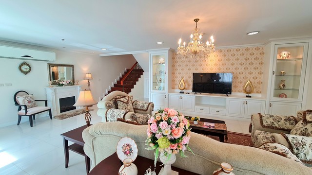  Luxury 4-Bedroom Duplex Penthouse آԷ 39  20