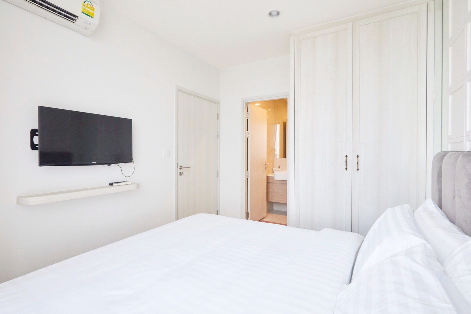 ������ �͹� Noble Revolve �Ѫ�� 2 �͹ ��� MRT ʶҹ��ٹ���Ѳ���