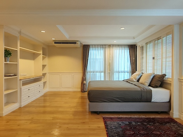 LA Maison Ruamrudee clean