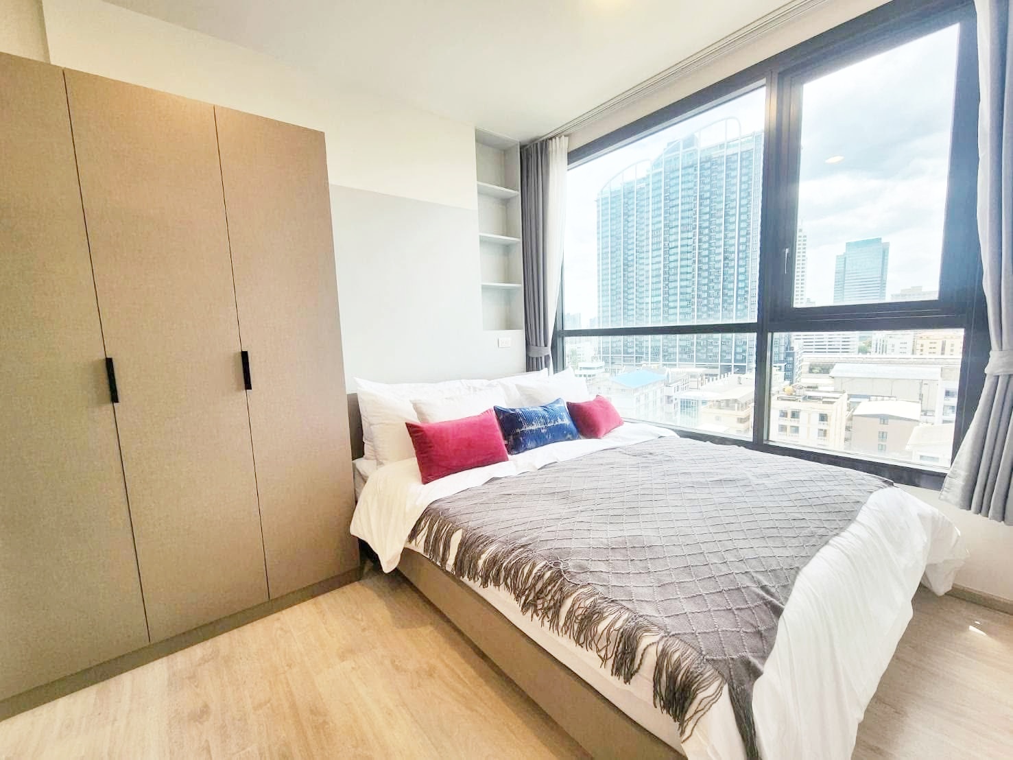 ให้เช่า คอนโด XT Huaikhwang เอ็กซ์ที ห้วยขวาง ใกล้ MRT ห้วยขวาง ให้เช่า คอนโด XT Huaikhwang เอ็กซ์ที ห้วยขวาง ใกล้ MRT ห้วยขวาง