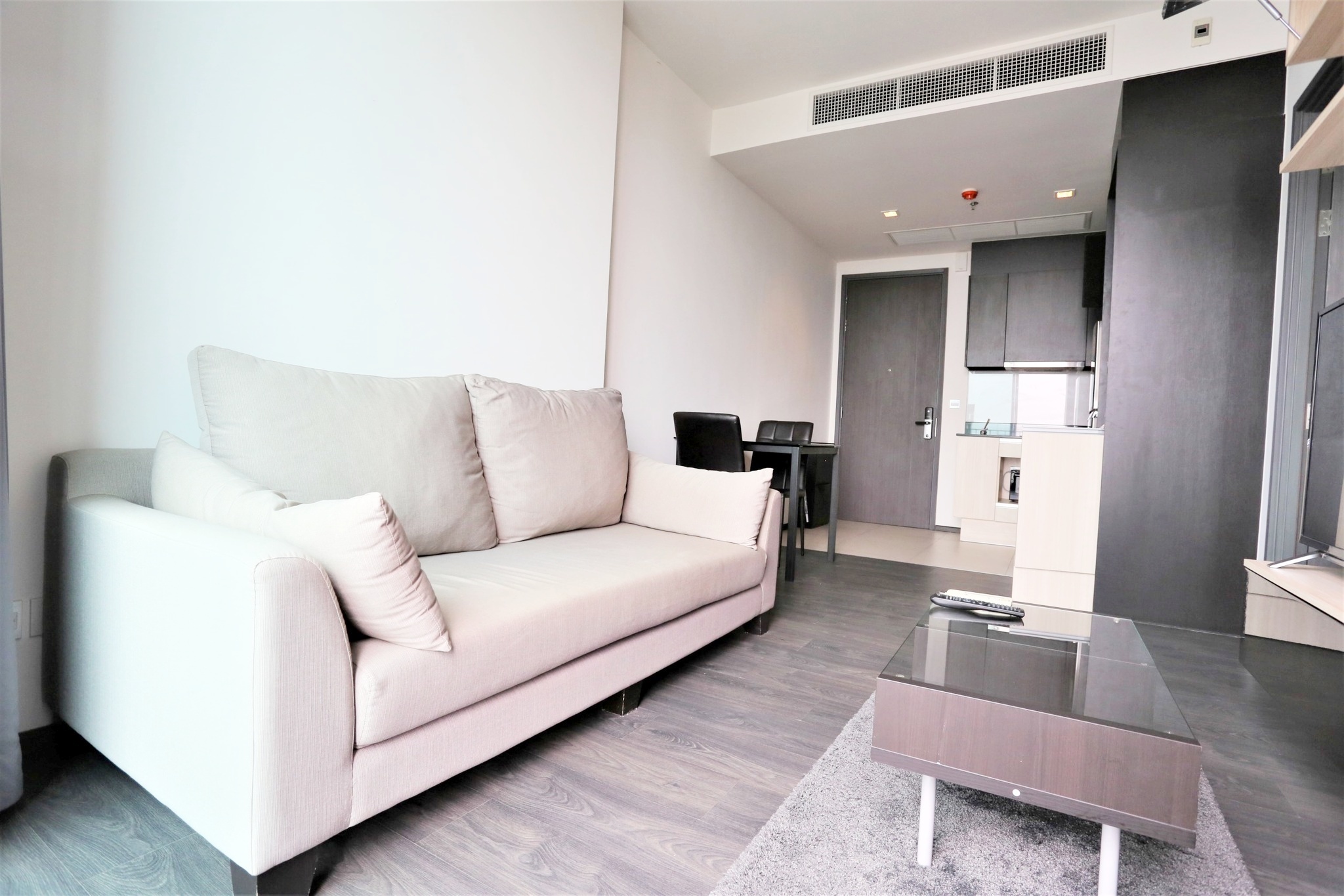 ให้เช่า คอนโด EDGE สุขุมวิท 23 ใกล้ BTS อโศก และ ใกล้ MRT สุขุมว ให้เช่า คอนโด EDGE สุขุมวิท 23 ใกล้ BTS อโศก และ ใกล้ MRT สุขุมว