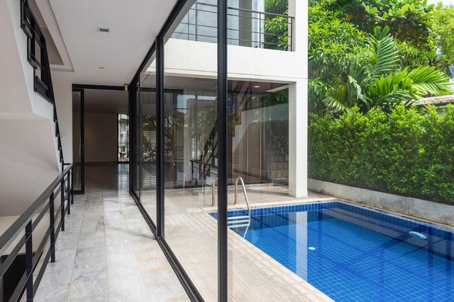 �������ӹѡ�ҹ4�����ҹ�����쾭��750 ��.�.�����������BTS������