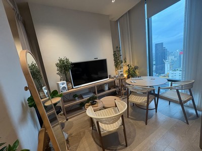 �͹��ͪ�ѹ ����(Ashton Silom) �ҡ Ananda Development 32.39 ��.�