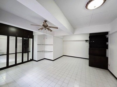 ��¤͹� �ѧ�Ե ��������  ��ͧ�˭� 42 ��.�. ��� 5 �֡˹���ش 