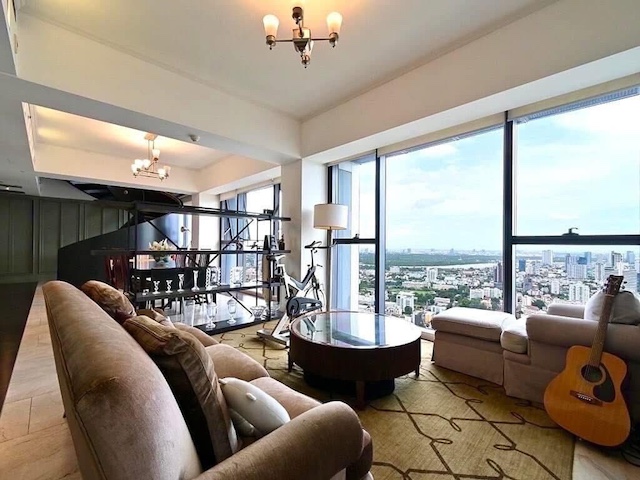 BH3753 ������ �͹���� The Met Sathorn (��� ��� �ҷ�) Duplex 
