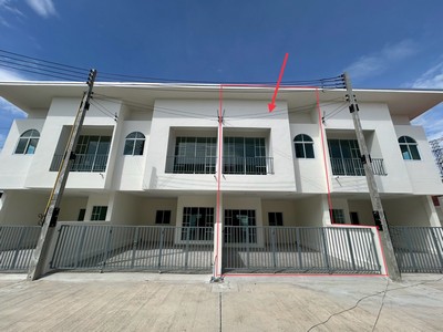 ขาย ทาวน์เฮ้าส์ 2 ชั้น สไตล์มินิมอล ในโครงการ ไพรเวท 8 ขาย ทาวน์เฮ้าส์ 2 ชั้น สไตล์มินิมอล ในโครงการ ไพรเวท 8