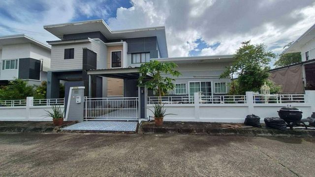 ขาย 4.9 ล้าน กุลพันธ์วิลล์ 9 (Centric) หางดง บ้าน 2 ชั้น พร้อมอยู ขาย 4.9 ล้าน กุลพันธ์วิลล์ 9 (Centric) หางดง บ้าน 2 ชั้น พร้อมอยู