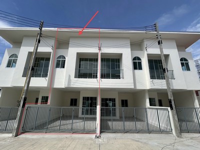 ขาย ทาวน์เฮ้าส์ 2 ชั้น สไตล์มินิมอล ในโครงการ ไพรเวท 8  ขาย ทาวน์เฮ้าส์ 2 ชั้น สไตล์มินิมอล ในโครงการ ไพรเวท 8