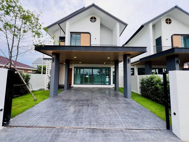 ราคาเริ่มต้น 3.7 ล้าน หางดง บ้านสร้างใหม่ สไตล์โมเดิร์น น้ำไม่ท่ว ราคาเริ่มต้น 3.7 ล้าน หางดง บ้านสร้างใหม่ สไตล์โมเดิร์น น้ำไม่ท่ว