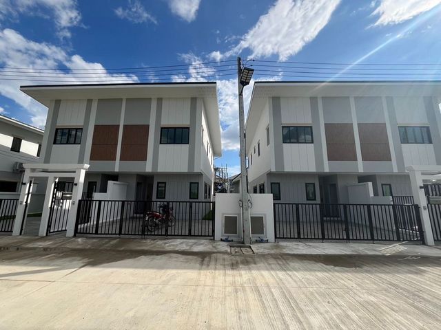 ราคาเริ่มต้นที่ 2.39 ล้าน ดอยสะเก็ด สไตล์ Modern Japanese ราคาเริ่มต้นที่ 2.39 ล้าน ดอยสะเก็ด สไตล์ Modern Japanese