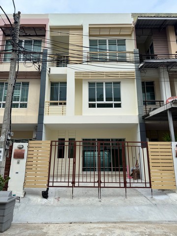  ǹ 3  ҹ The Plant City ҷ Ƿ 