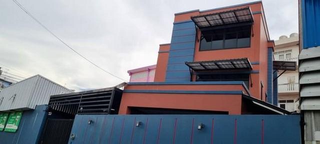 ให้เช่าบ้านเดี่ยว 3 ชั้น ซอยบางขุนเทียน 6 ใกล้รถไฟฟ้า สถานีบางบอน ให้เช่าบ้านเดี่ยว 3 ชั้น ซอยบางขุนเทียน 6 ใกล้รถไฟฟ้า สถานีบางบอน