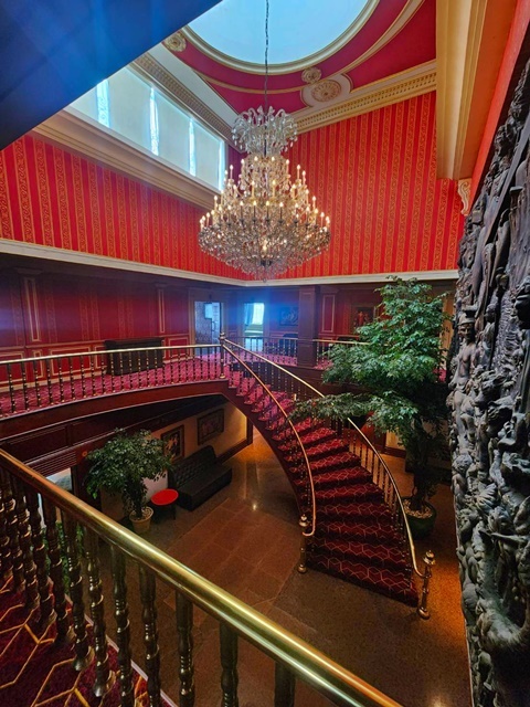  Ҥ4 2֡˭  2500 آԷ55 BTSͧ 300. DONKI KTV 