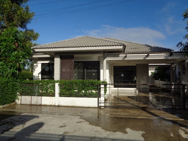 ขายบ้านเดี่ยวมือสองนิคมพัฒนา โครงการพรภิรมย์ มาบข่า ระยอง ขายบ้านเดี่ยวมือสองนิคมพัฒนา โครงการพรภิรมย์ มาบข่า ระยอง